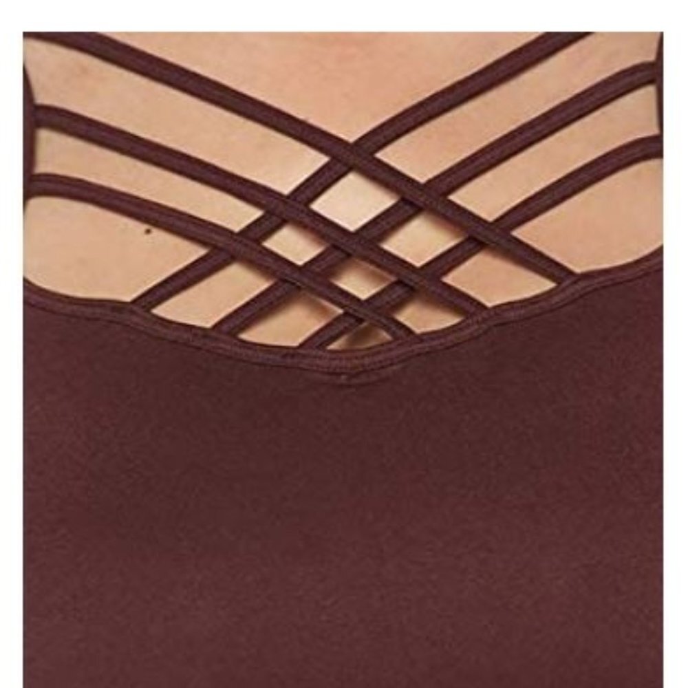 Seamless Triple Criss-Cross Front Cami - Picture 3 of 4